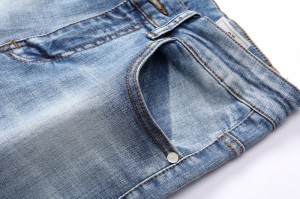 Módní strečové světle zbarvené vrásčité roztrhané džínové džínové džíny pro muže