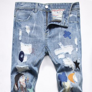 Nueva moda jeans azul claro estrella patrón rasgado agujero moda bordado jeans para hombres