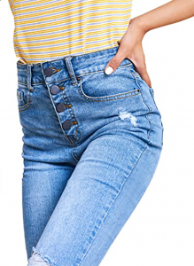 بنطلون جينز ممزق ضيق مع بنطال جينز بوي فريند نسائي ممزق