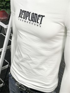 T-shirt maschile à maniche corte slim stampata in cotone à u collu tondu