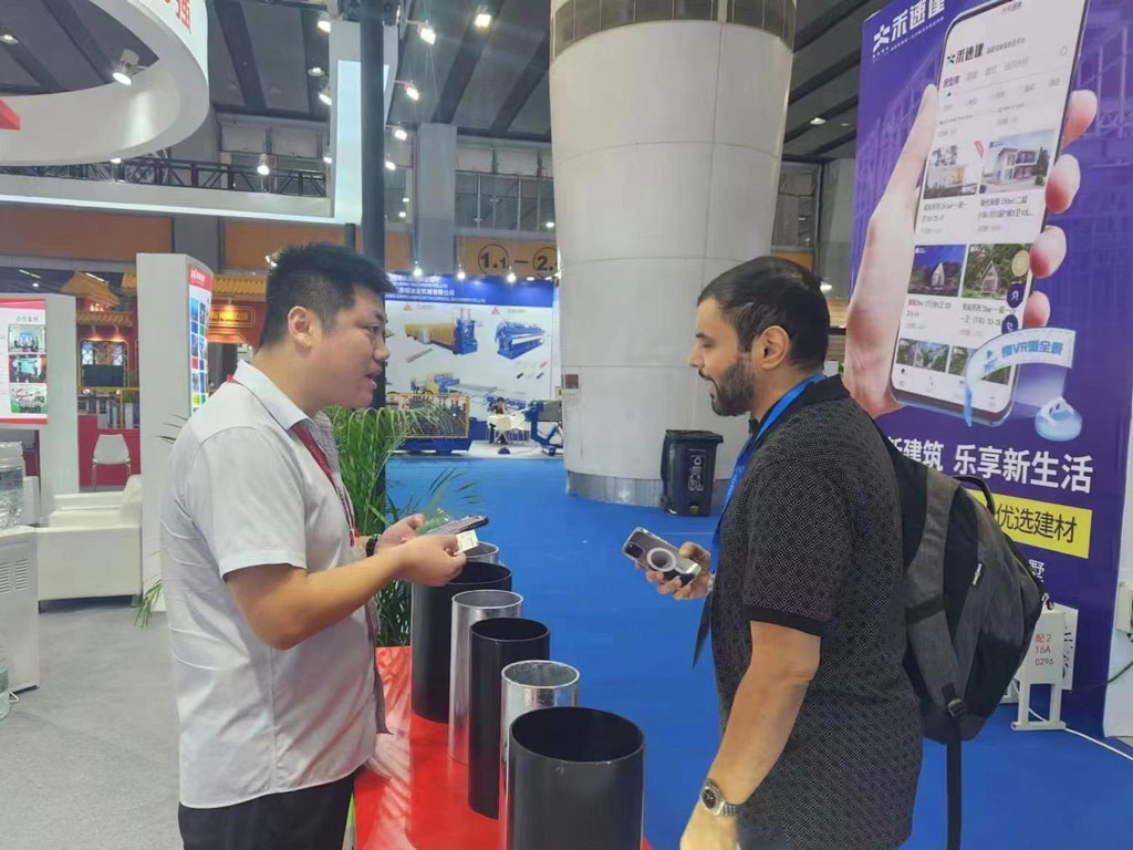A Yuantai Derun Steel Pipe Group a 2023-as Xinjiang Green Building Industry Expón debütált zászlóshajó termékeivel