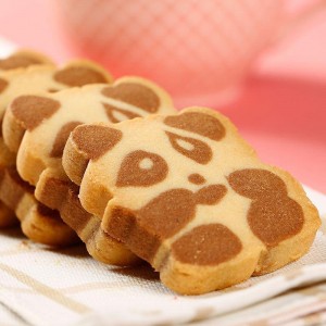 Meaisín Encrusting Cookie Cruth Panda gleoite