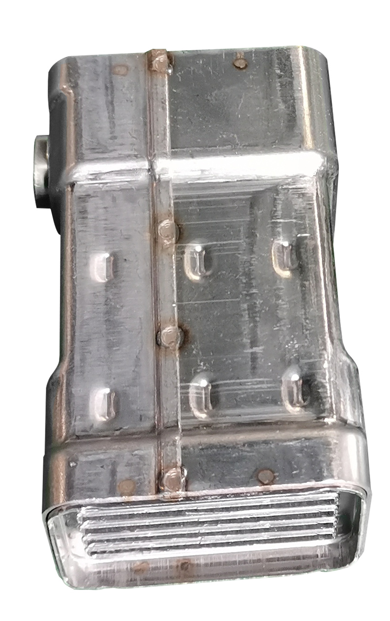 Condensador de rueda plateada (2)