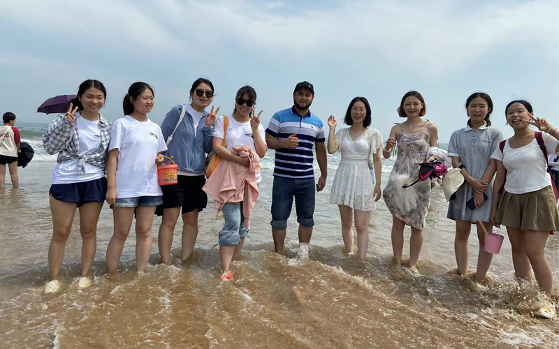 Team-Building Triumph! Ageruo Biotech Company’s Unforgettable Trip to Qingdao