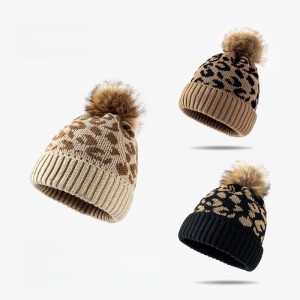 Leopard pattern curled edge wool ball knitted hat para sa mga kababaihan panlabas na wool hat