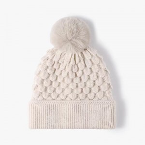 Autumn and winter women’s outdoor warm plush knitted wool hat with fur ball