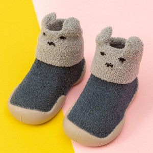 Sepatu bayi anak sol karet fuzzy beruang lucu