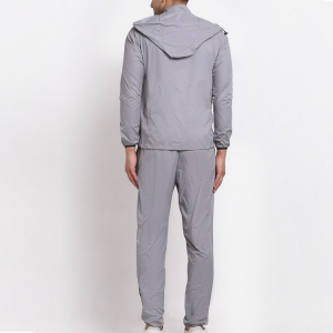 Wholesale Woven Fabric Zip Closure Lightweight Men’s Tracksuit With Side Pockets