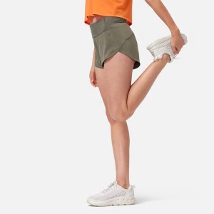 China Custom Printing Sports Wear Woven Women Running Gym Fitness Shorts With Zipper Pocket