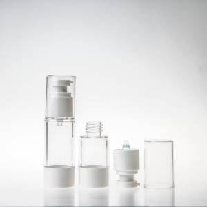 Läbipaistev läbipaistev plastmassist pihustiga õhuvaba pudel
