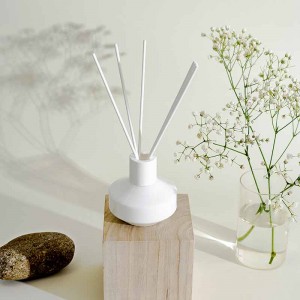Most Popular Pure White Opal Glass Perfume Reed Diffuser Bottle