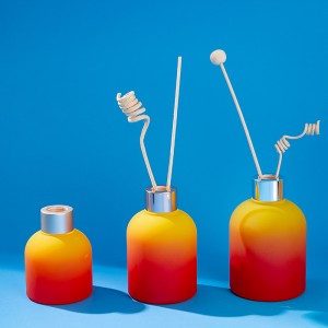 Red Yellow Ombre Screw Cap Round Glass Reed Diffuser Bottle