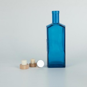 Sklenená fľaša na vodku s rytým modrým štvorcom 750 ml