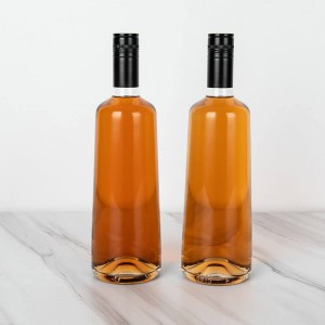 Prazne 750-mililitrske steklene steklenice za gin tekilo s pokrovi