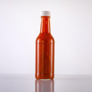 Bouteille en verre Woozy de sauce chili épicée à saveur chaude de 8 oz