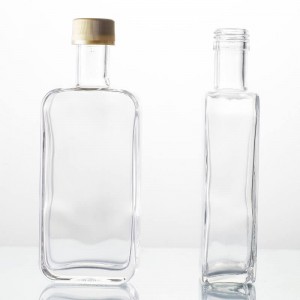 Плоские квадратные стеклянные бутылки для сиропа емкостью 250 мл с пластиковой крышкой