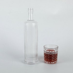 Garrafa de rum de vidro listrado de cilindro alto de 750ml com rolha