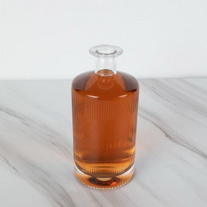 Botella de ginebra de vidro de pescozo curto de cortiza de 750 ml