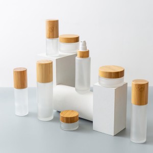 Стаклене стаклене боце за крем козметички лосион од 50 мл са поклопцима од бамбуса