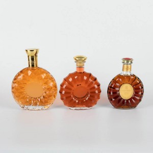 Bottiglia di vetro di brandy extra-vecchio piatta vuota da 700 ml