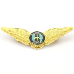 Bezpłatna próbka Stwórz własne logo Niestandardowa przypinka ze skrzydłami pilota, pokryta brązem i złotem
