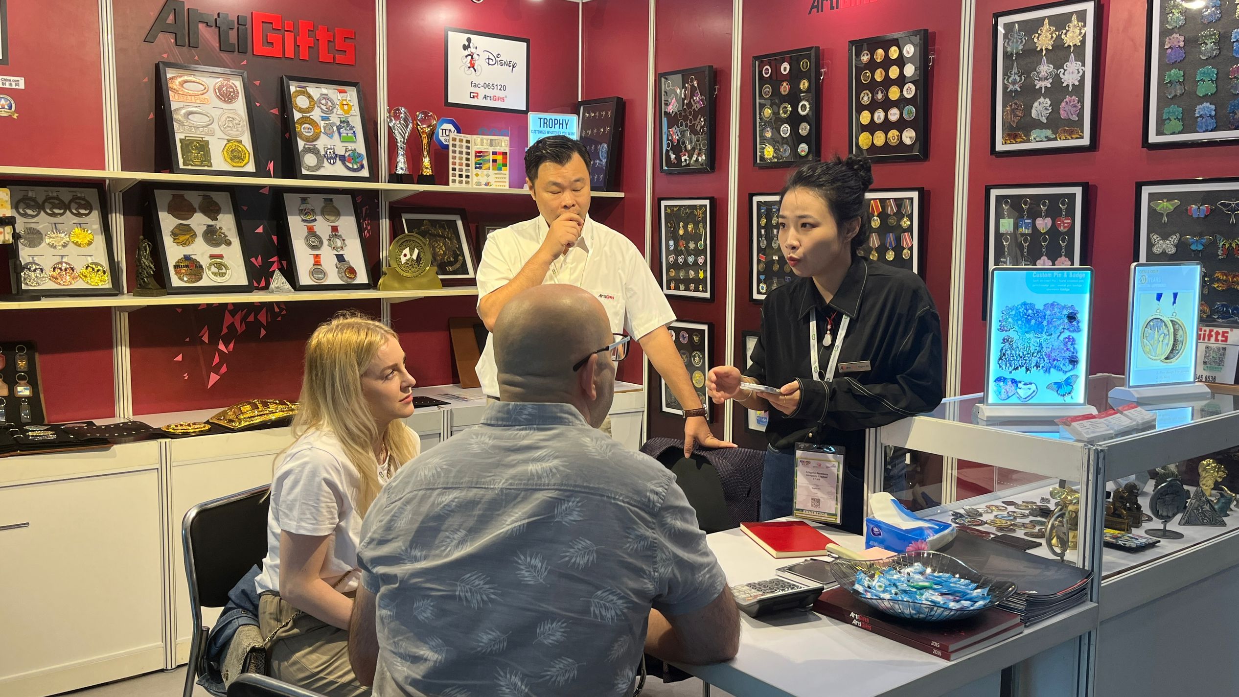 Artigiftsmedals will be happy to see old friends at the Hongkong gift international trade show in 2023  and see you again in 2024