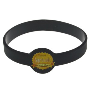 OEM Oanpast Nije ôfdrukt Silicone Wrist Band Personalized Logo Plastic Armband Wristband Foar manlju