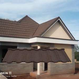 UV Resistant 0.5mm Anti Corrosion bond stone coated roofing sheet For Villa Roof
