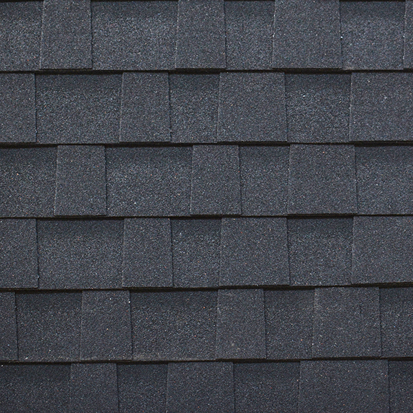曇った灰色のラミネート屋根板