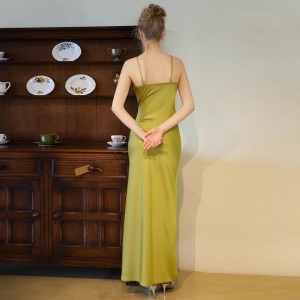 Customized Satin Silk Elegant Evening Gowns Manufacturer