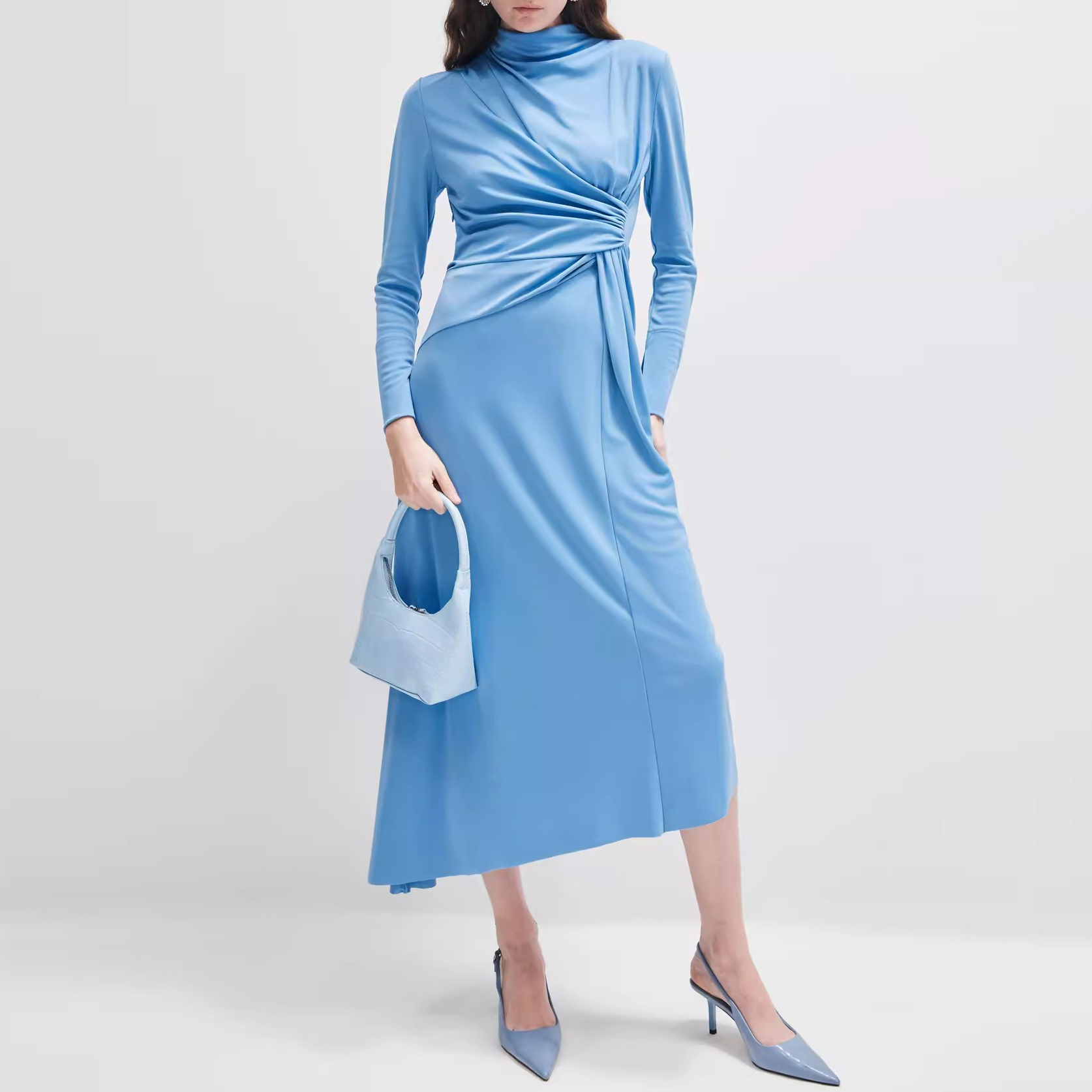 Customised Wrinkled Elegant Dresses Manufacturer