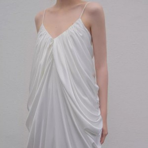 White Satin Pleated Elegant Evening Dress Manufacturer