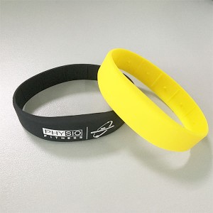 Ayrixtech Custom 13.56Mhz Rfid NFC Silicone Wristband NFC Gym club Bracelet