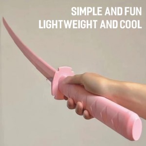 Симулационен 3D печат Прибиращ се самурайски играчка Нож с дълго острие Нож убиец Cosplay Prop Katana Telescoping Gravity Sword Toy