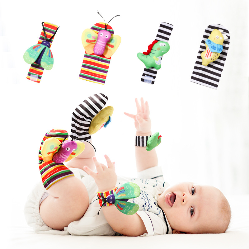 baby rattle socks (1)