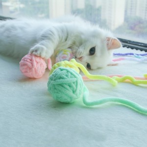 Mainan pelatihan multiwarna berkualitas tinggi bola kucing mainan mewah kucing
