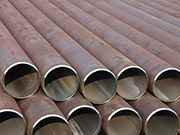What is the main difference between hot-rolled steel pipe and cold-rolled steel pipe