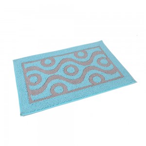 Chenille mat with woven pattern
