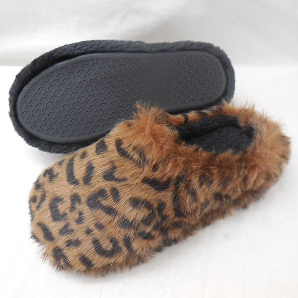women’s Slippers Plush Slides Fuzzy SPA House Slippers Featured Image