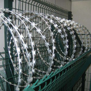 bto 22 concertina wire hot dipped galvanized razor barbed wire