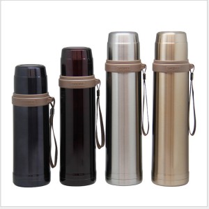 Portable outdoor sports bottle 750ml thermos cup