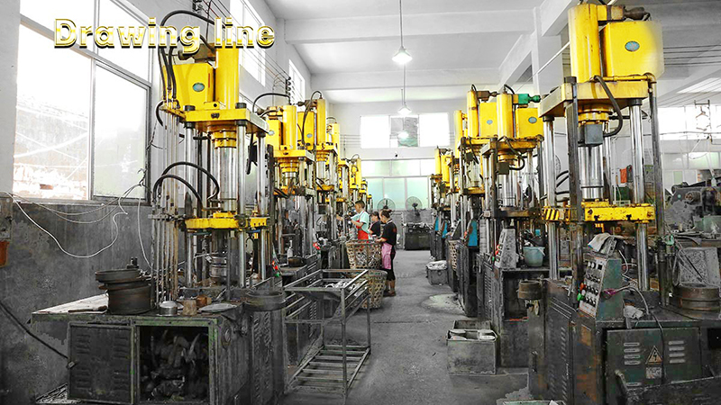 Production process of stainless steel thermos cup