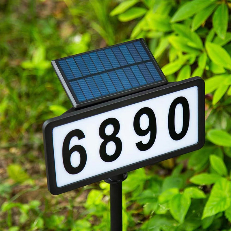 Rètol d'adreça led il·luminat impermeable solar amb estaques