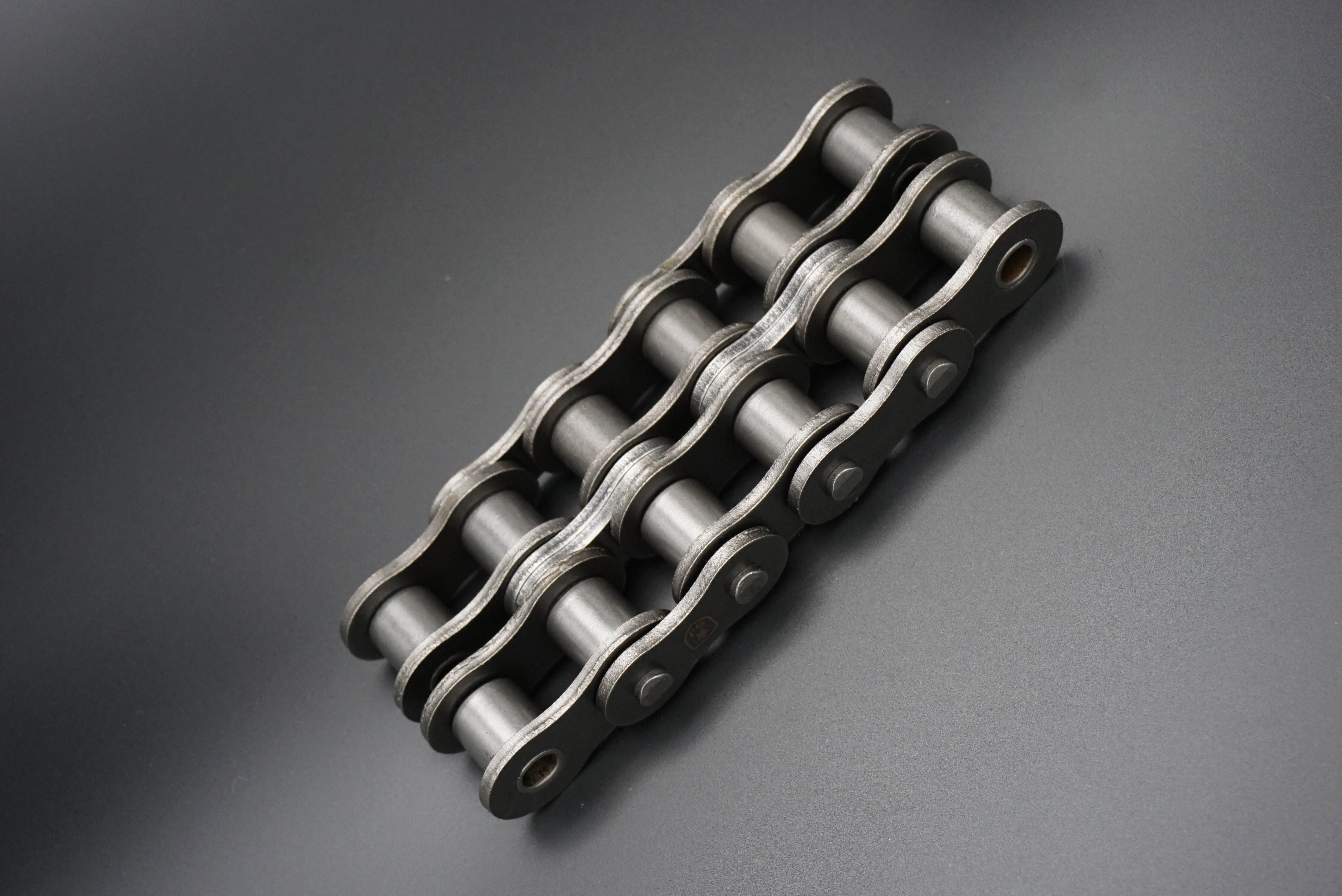 can you mount a roller chain horizontally