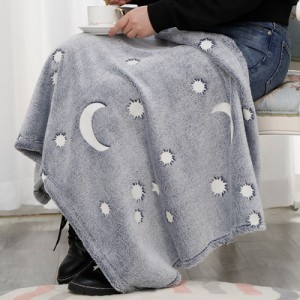 Stock warm large foreign trade luminous flannel blanket Nordic winter thickened cartoon children’s nap blanket