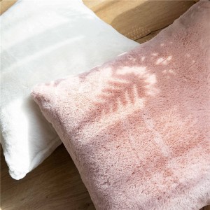 Fleece Throw Pillow Covers 18×18, Pink Both Sides Plush Decoration Pillowcase, Fluffy Square Cushion Covers Women Girls, for Couch/Bed/Sofa/Bedroom/Living Room
