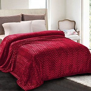 Flannel Fleece  Lightweight Bed Blanket, Soft Velvet Bedspread Plush Fluffy Coverlet Chevron Design Decorative Blanket for All Seasons