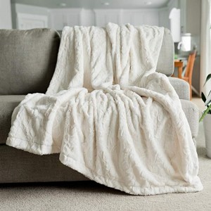 Softest Warm Elegant Cozy Faux Fur Home Throw Blanket by Graced Soft Luxuries (Solid Ivory, Large 50″ x 60″)