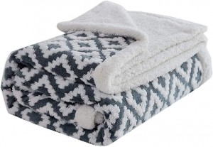 Sherpa Fleece Plush Throw Blanket Super Warm Soft Cozy Fuzzy Microfiber for Couch Bed with Diamond Jacquard Print