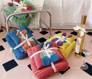 Hot sale cartoon cloth embroidery bath towel polyester fabric swimming towel